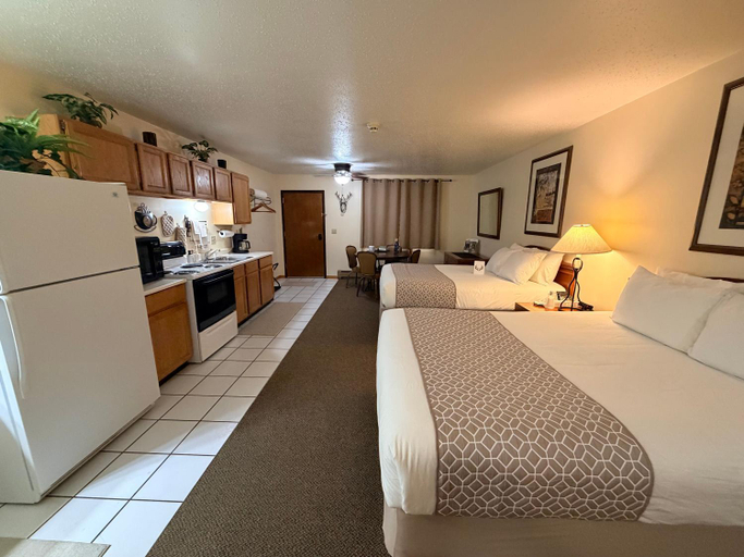 Bedroom 3, Whitetail Creek Resort, Lawrence