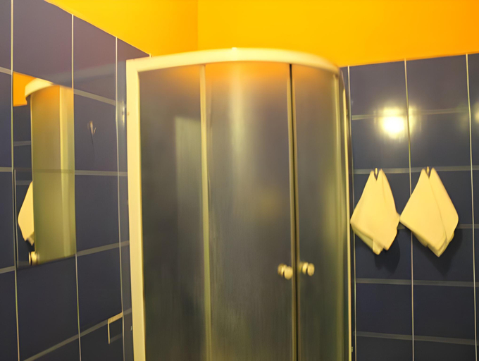 Bathroom 2, Hostel Cinnamon, Kraków City