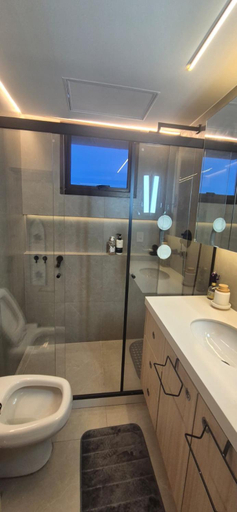 Bathroom 1, TIFFANYS IPANEMA FLATs, Rio de Janeiro
