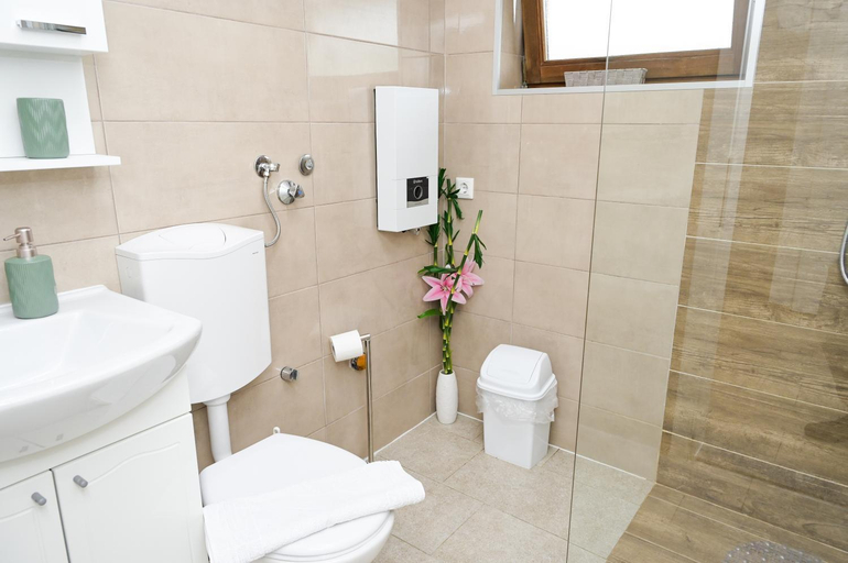 Bathroom 3, Apartments Dora, Central Bosnia