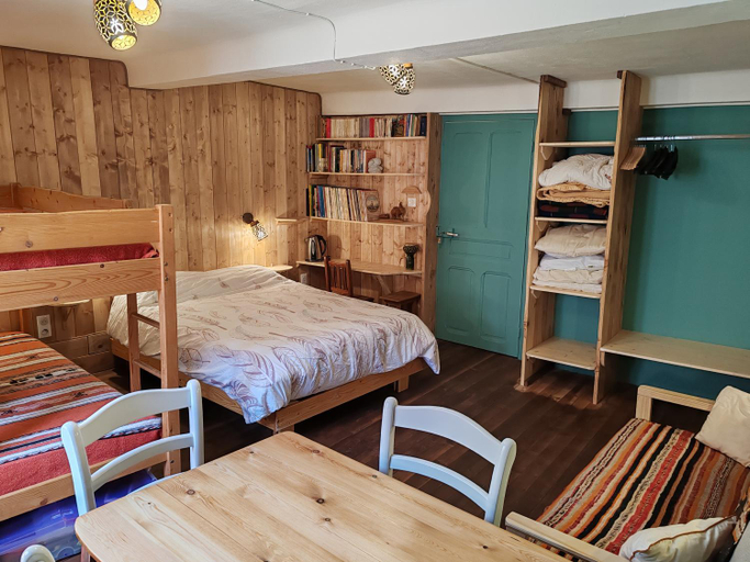 Bedroom 1, La petite etoile d'hotes en Mercantour, Alpes-Maritimes