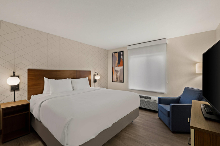 Room 5, Everhome Suites Salem, Marion