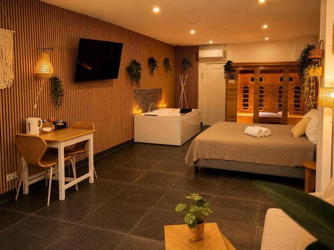 Others 4, Wellness Suite Zeist, Zeist