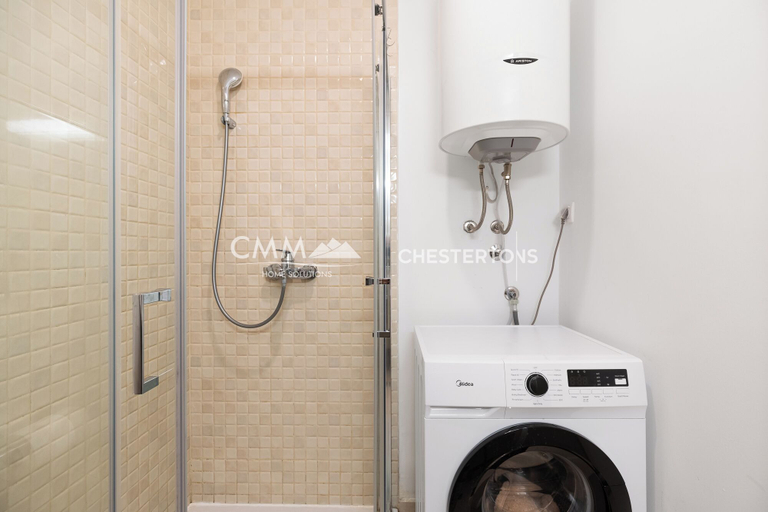 Bathroom, Refined 1bd apartment with outdoor pool