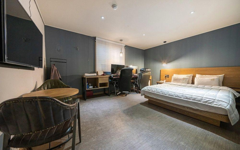 Bedroom 3, Busan Oncheonjang YouAIn, Geumjeong