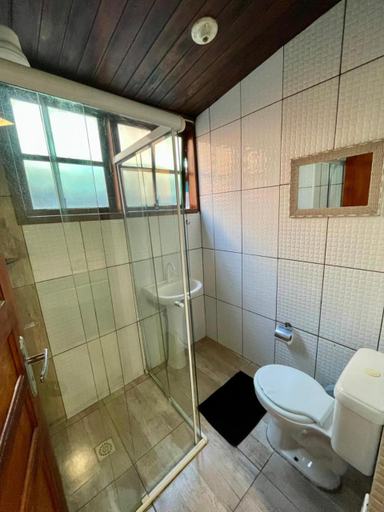 Bathroom, Ilha Grande Trip Economic, Angra dos Reis