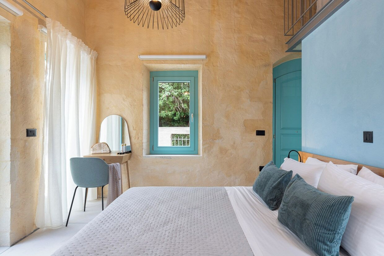Room 4, Anassa House with Rooftop Jacuzzi, Crete