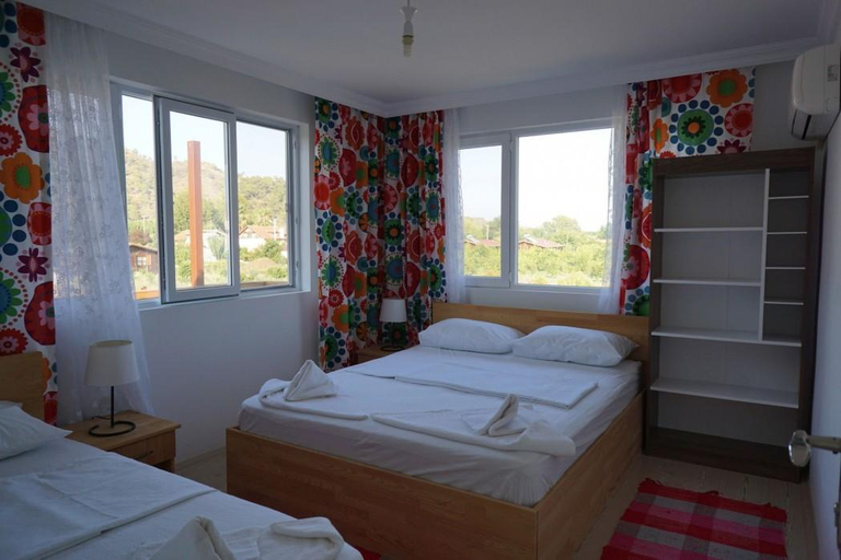 Others 3, Flora Pansiyon, Kemer