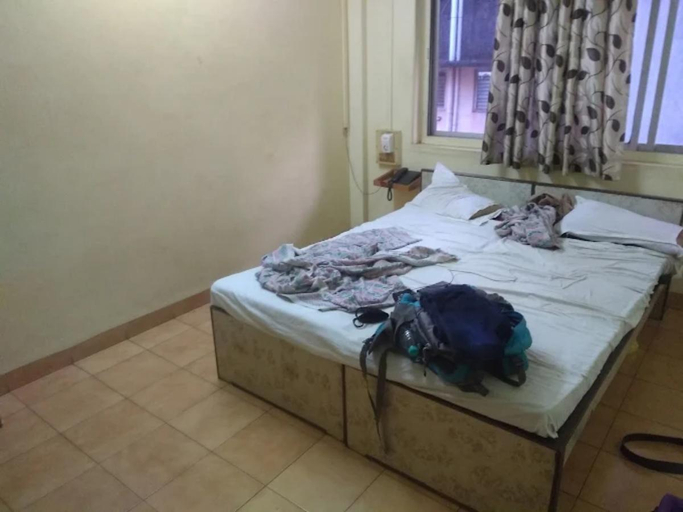 Bedroom 3, Shraddha Lodge, Ratnagiri