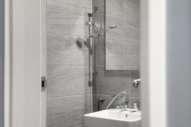 Bathroom, Yeosoo Lime Hostel, Yeosu