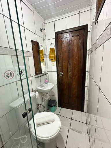 Bathroom, Em Casa Hostel, Itacaré