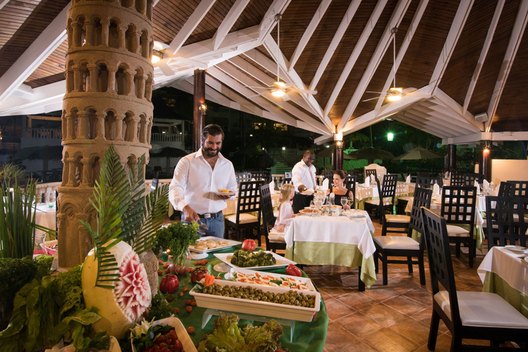 Restaurant, STUDIO VIP ALL INCLUSIVE AT TROPICAL BEACH LIFESTYLE PUERTO PLATA, San Felipe de Puerto Plata
