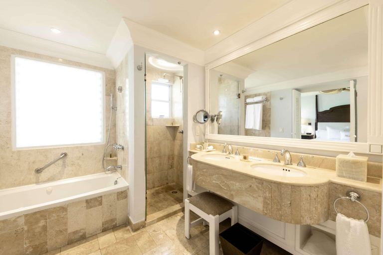 Bathroom 4, Royal Hideaway Playacar All Inclusive - Adults only, Cozumel