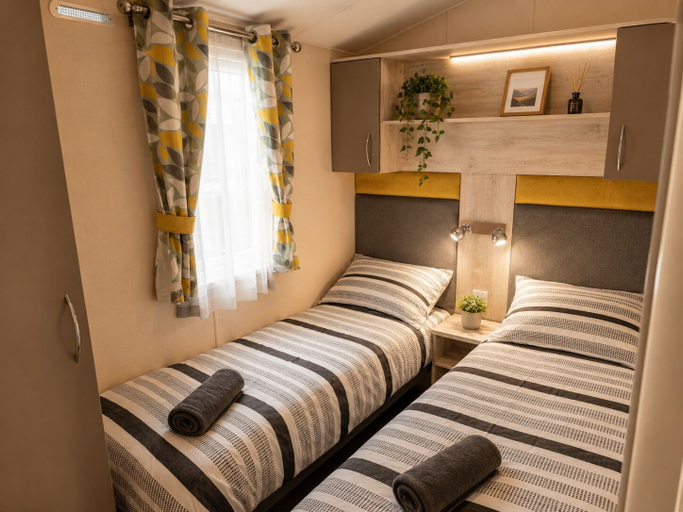 Bedroom 2, Bird Lake Pastures 2 Bedrooms 2 Baths, Northamptonshire