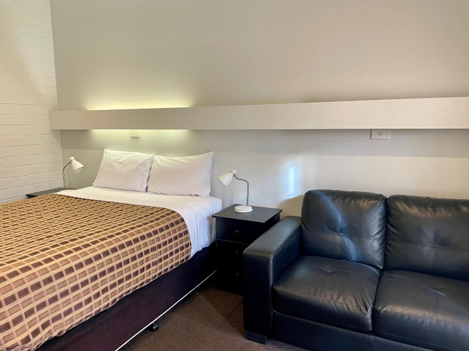 Bedroom 4, Ambassador Motor Inn, Ballarat - Inner North