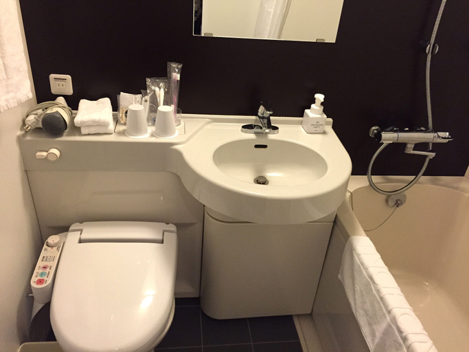 Bathroom 3, Okinawa NaHaNa Hotel & Spa, Naha
