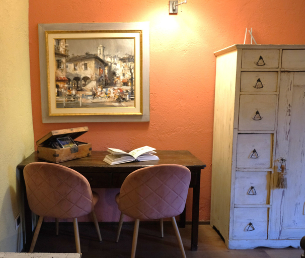 Dining room 3, Relaxing Retreat With Personalized Chef Cooking Class & Relaxation Services, Siena