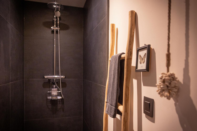 Bathroom 3, AuxiliumWellness Get Back to Serenity, Antwerpen