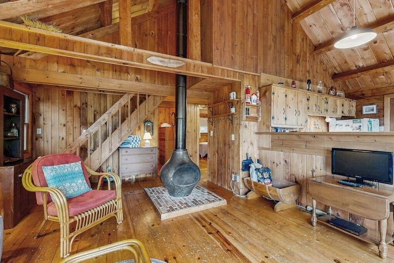 Interior 5, Waterfront Cabin With Amazing Views From the Deck & Lake Access, Piscataquis