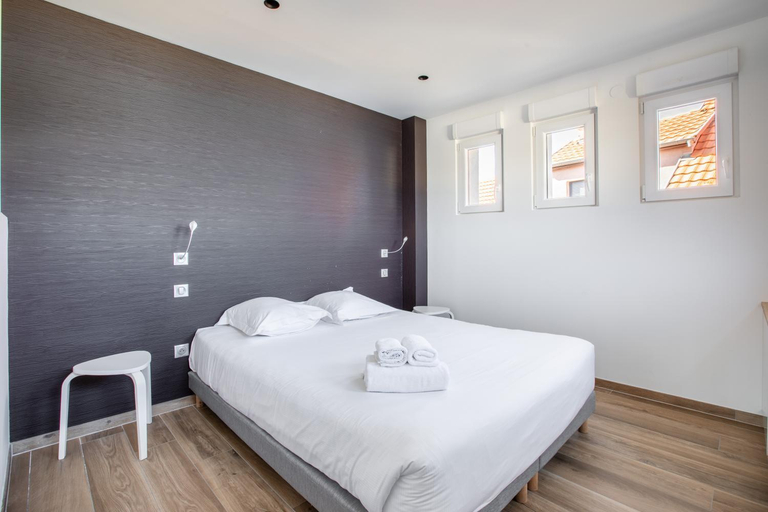 Bedroom 2, Gite Spa L'Atelier Emile - Spa Privatif - 5 min COLMAR, Haut-Rhin