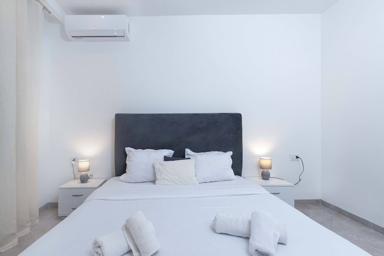 Room 3, Luxurious 5-bedroom Apartment in La Marsa, Tunisia, La Marsa