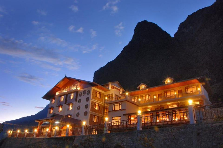 Exterior & Views