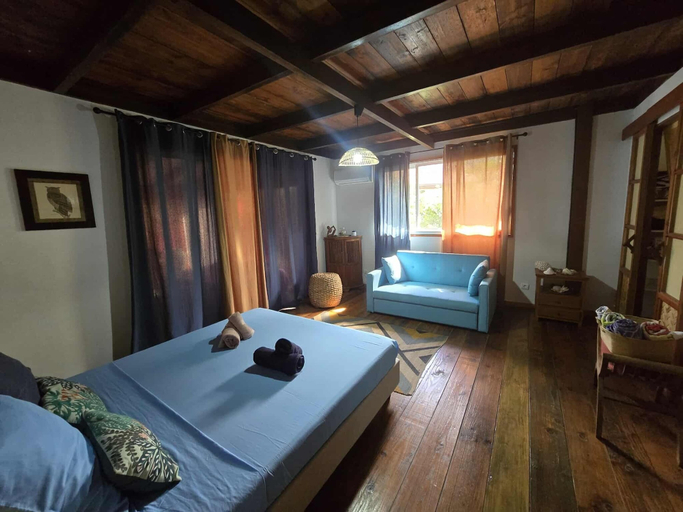 Room 3, Villa Fareatai