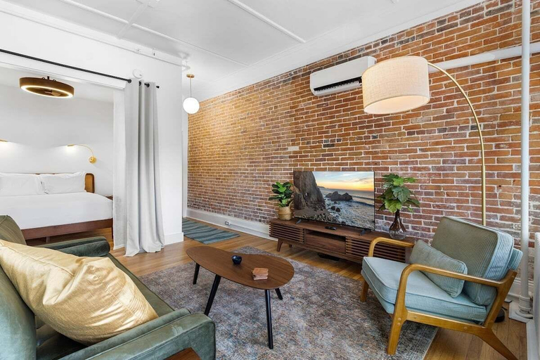 Living area 2, Kimball Apartment, Modern Studio on Main Street Ro, Knox