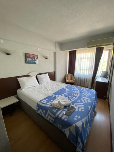 Others 4, Masal Otel, Burhaniye
