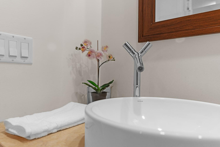 Bathroom 3, Large Suites in Iconbrickell with bay views, Miami-Dade