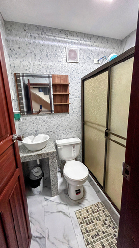 Bathroom 4, NCG SUITE ATARAZANA, Guayaquil