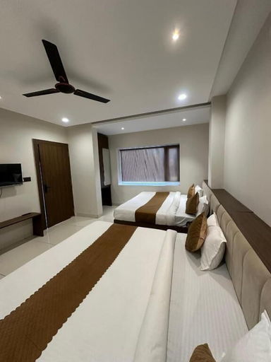 Room 4, Shree Madhuram, Ujjain