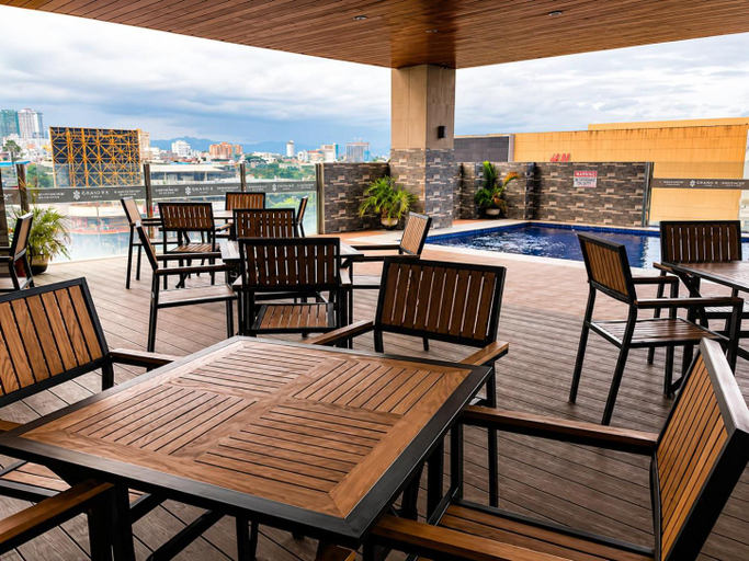 Food & Drinks, Twin Bed Unit- MIGAs Haven at Sunvida Tower, Cebu City