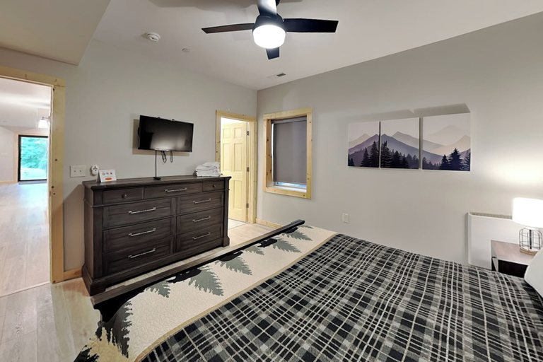 Bedroom 2, The Pour House by Taylor Made Deep Creek, Garrett