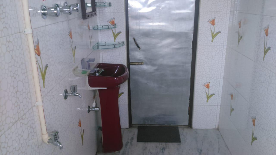Bathroom 3, Vamoose Newahang, Darjiling