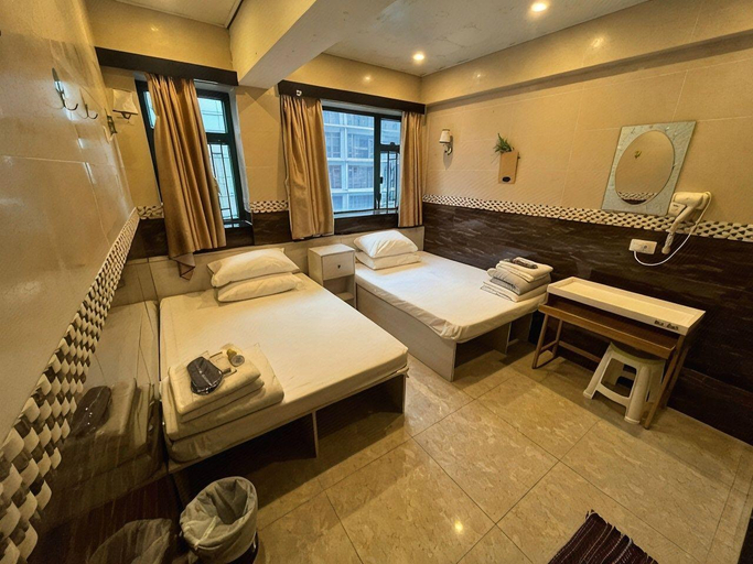 Bathroom 3, Just Inn on Nathan Road, Kowloon