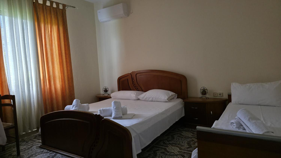Bedroom 2, Guest house Sherifi, Beratit