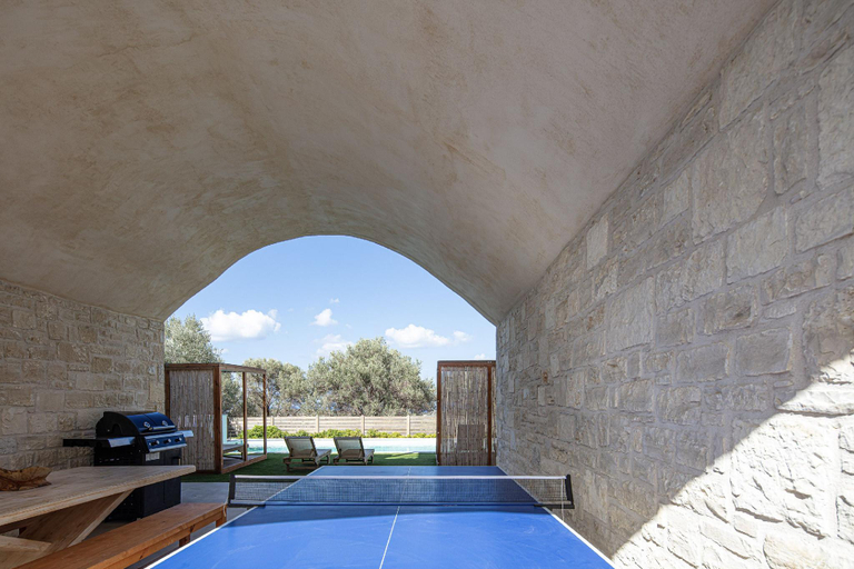 1, Mandana Villa - With Heated Pool & Jacuzzi, Crete