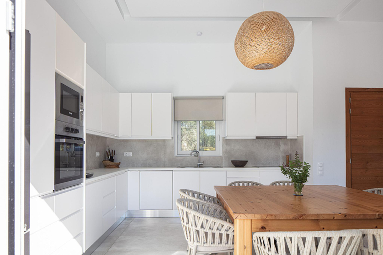 5, Mandana Villa - With Heated Pool & Jacuzzi, Crete
