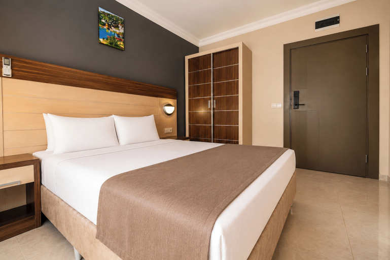 Bedroom 2, Hawaii Suite Beach Hotel, Alanya