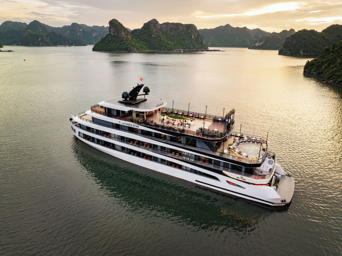 Exterior 5, La Casta Star Cruise, Hạ Long