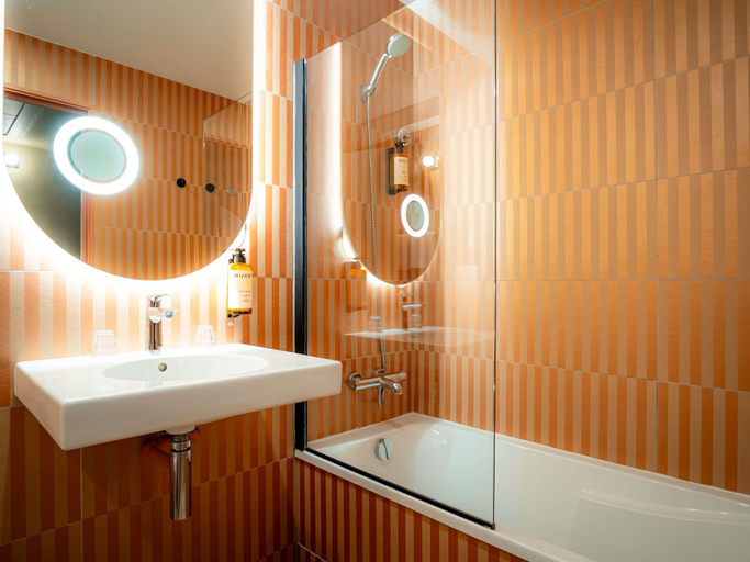 Bathroom 5, Mercure Saint Raphael Centre Plage, Var