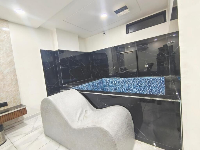 Spa, Hotel Prime Sky, Ahmadabad