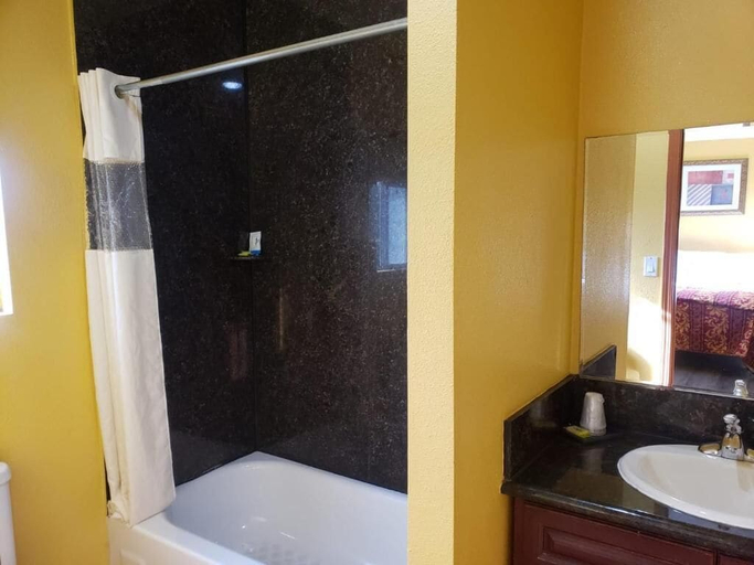 Bathroom 4, Providencia Motel, Los Angeles