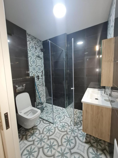 Bathroom 3, Sazani Hotel and Apartments, Durrësit