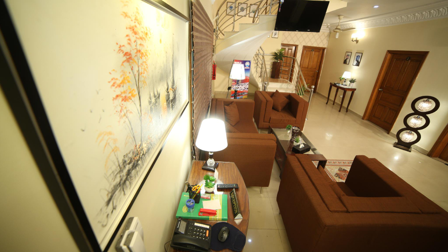 Others 2, World Inn Karachi, Karachi
