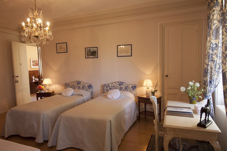 Bedroom 4, Château de La Rivière, Gironde