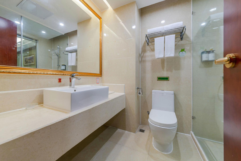 Bathroom 4, Vienna Hotel Shenzhen Fuyong Xintian, Shenzhen