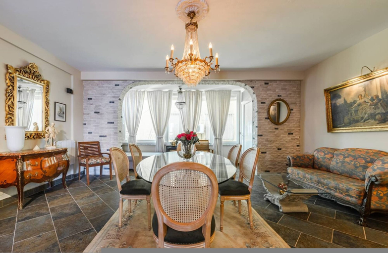 Room 1, Charming 1BR Apartment in Shkod r City Center, Shkodrës
