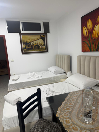 Bedroom 1, Dauti Apartments, Sarandës